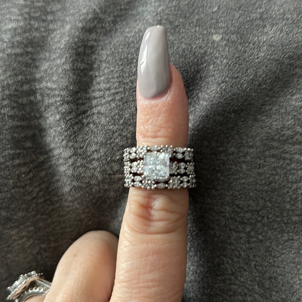 DiamonArt Sterling Silver Engagement/Bridal Ring Set W/Enhancement. Size 5